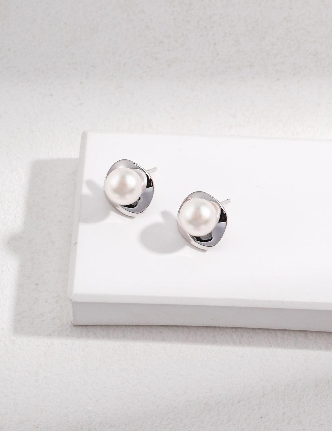 Sterling Silver Pearl Earrings - MinElèn Jewelry