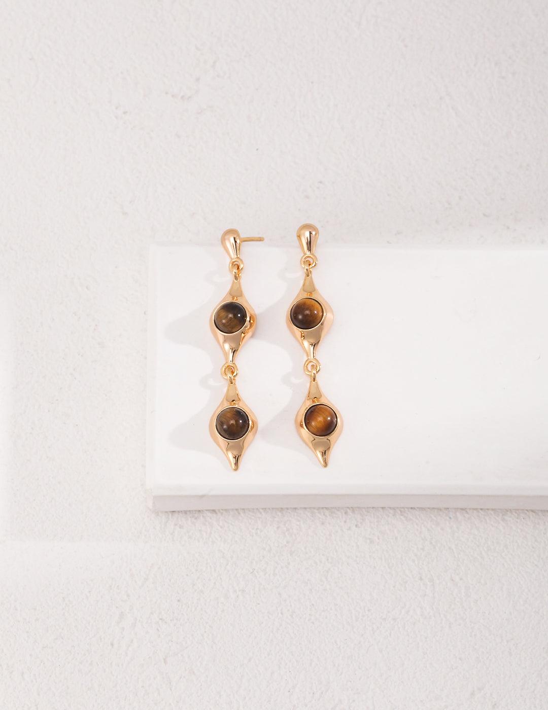 These golden earrings, as if sprinkled with sunlight, glittered - MinElèn Jewelry