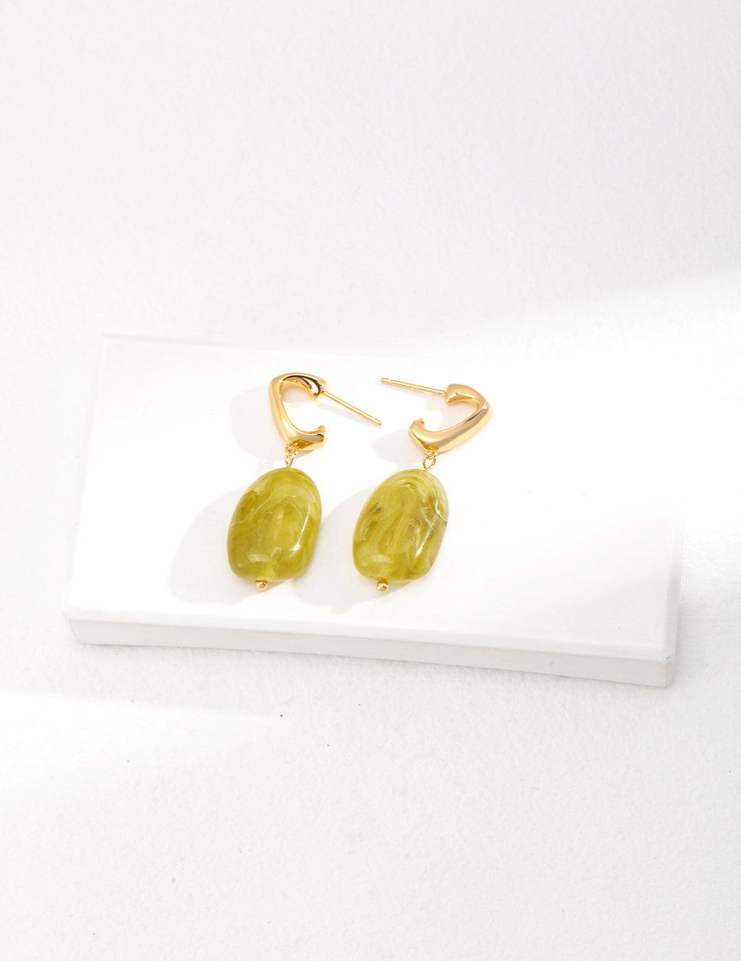 Modern Style Green Resin Earrings - MinElèn Jewelry