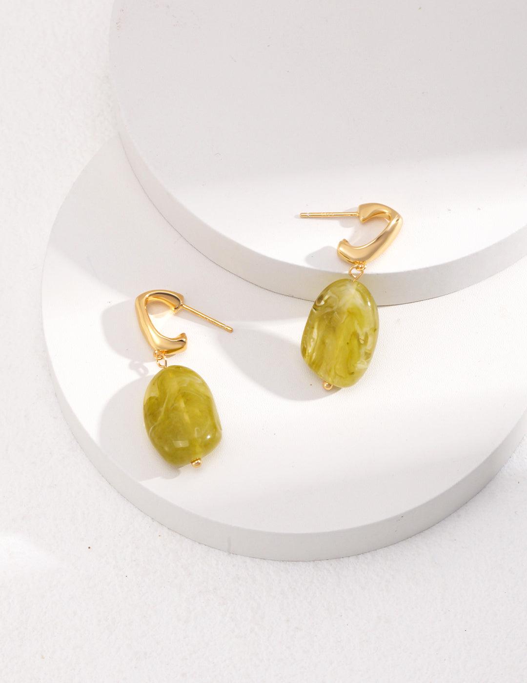 Modern Style Green Resin Earrings - MinElèn Jewelry