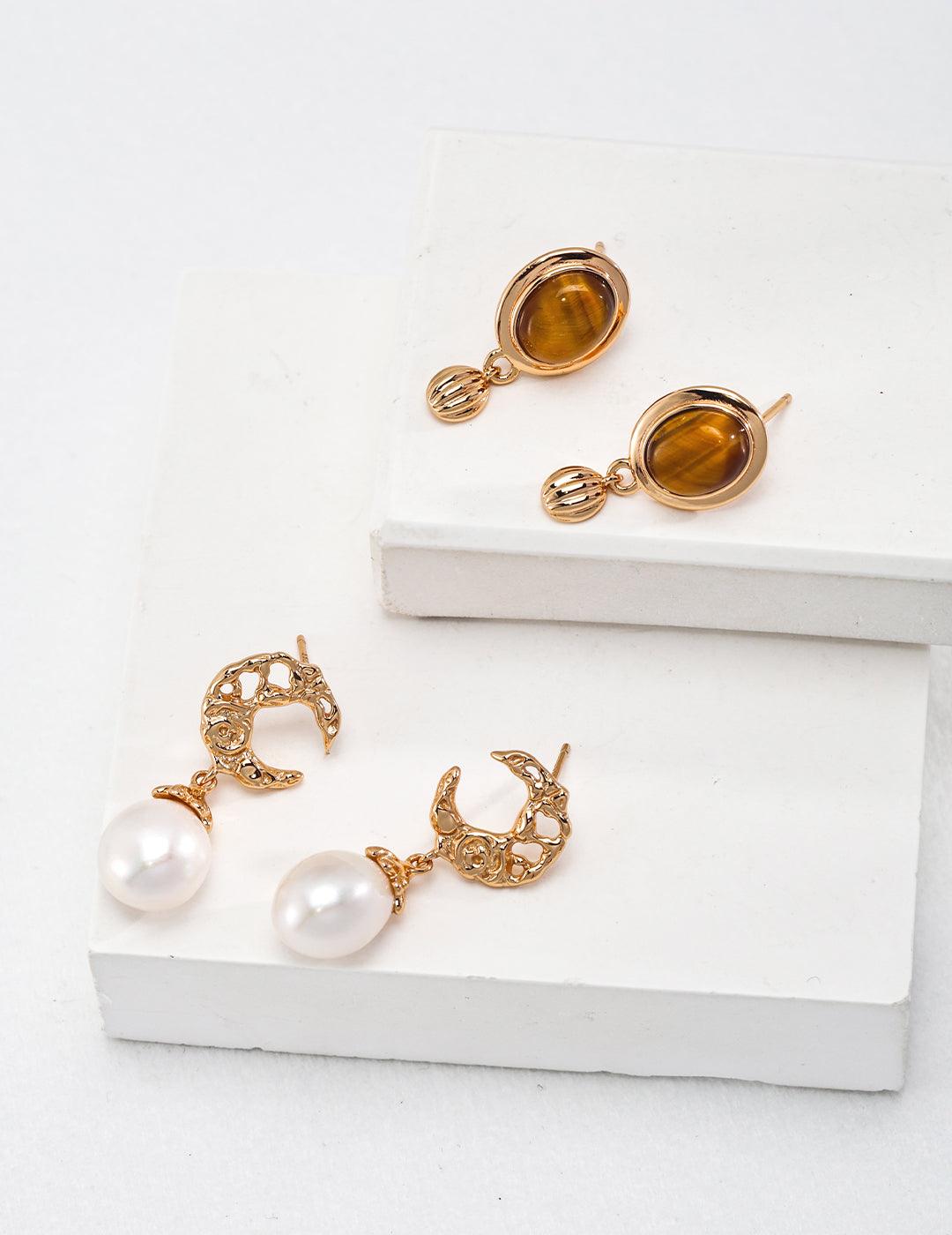 Natural pearl earrings